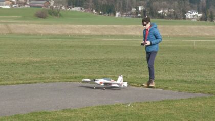 Jakob – Erstflug und Training mit der QQ EXTRA 300