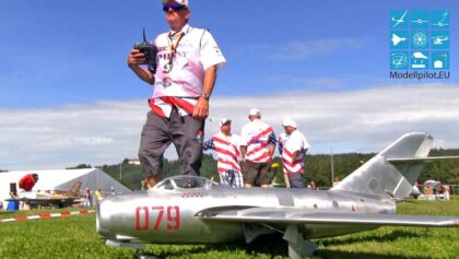 MIG-15 ROD SNYDER TEAM USA RC TURBINE JET WM