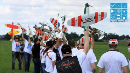 DOGFIGHT MULTIPLEX TEAM RC DOGFIGHTER + RC DOGFIGHTER SR MULTIPLEX