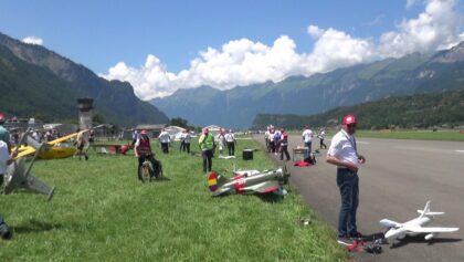 18 RC Jet together at the same Sky will that