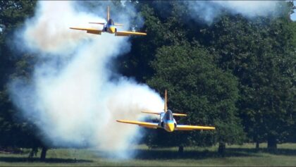 Amazing Display Flight Of Two AZAerosports HAVOC