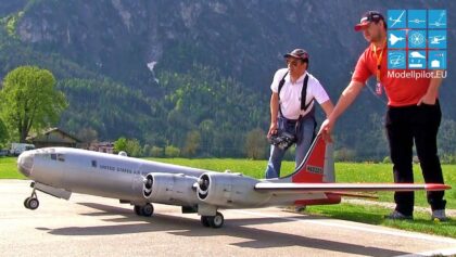 BOEING B-29 SUPERFORTRESS LONG-RANGE BOMBER (USAAF) RC FLIGHT 32. LIENZER