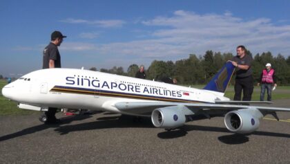 Best RC Airliner Replica Airbus A380 Singapore Airlines Scale Turbine