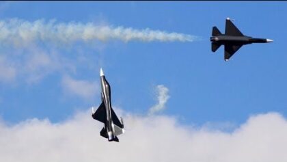 Chengdu FC-1 – Elster Jet Team – HORIZON AIRMEET 2017