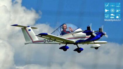 CriCri MC-15 SMALLEST & CHEAPEST TWO-ENGINE AIRCRAFT IN THE WORLD