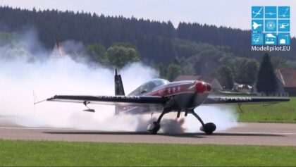 EXTRA 300 S (ORIGINAL) AIRSHOW FLIGHT MIKE ROTTLAND JET WORLD