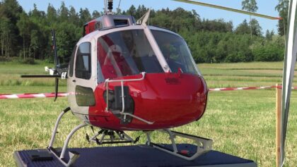 Ecureuil AS350 RC Scale Model Helicopter with Concrete Bucket