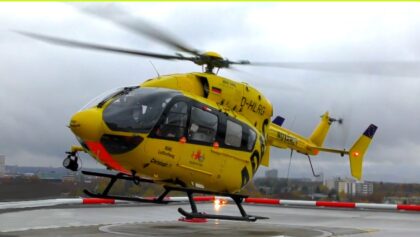 Eurocopter EC145 ADAC Take off and Landing at Hospital Platform
