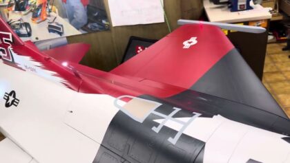 F 16 in 1:5 . Werkstattvideo.