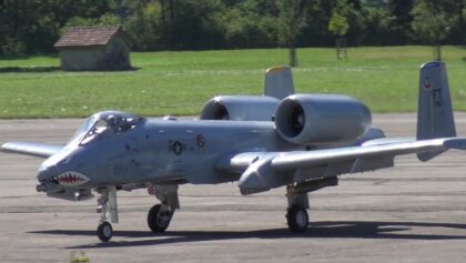 FABULOUS RC SCALE TURBINE JET MODEL WARTHOG A-10
