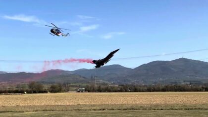 Formation Turbinenheli und Jet
