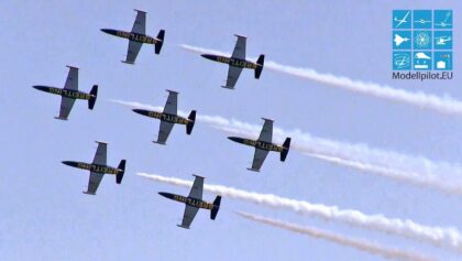 L-39C ALBATROS BREITLING JET TEAM FORMATION AEROBATIC AIRSHOW FLIGHT ILA