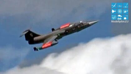 LOCKHEED F-104G STARFIGHTER RC TURBINE JET AEROBATIC FLIGHT THOMAS REITZ