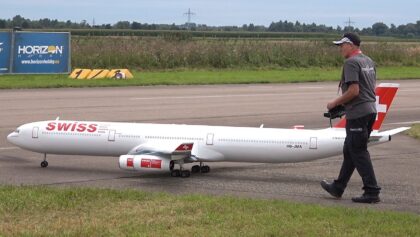 RC Airbus A340/300 With 4 Jet Turbines