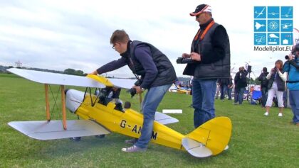 RC DH.82A TIGER MOTH 1:3,3 ALBERT ERHARD TONI CLARK PRACTICAL