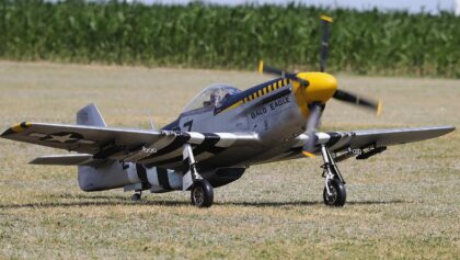 RC MUSTANG P-51 MAIDEN | 3 CYL. KOLM ENGINE