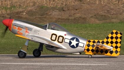 RC P-51D Mustang *BOO-MAN CHOO*