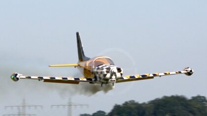 RC SIAI Marchetti SF-260