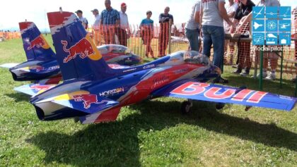 RED BULL TEAM 2X MB-339 RC TURBINE JET FORMATION FLIGHT
