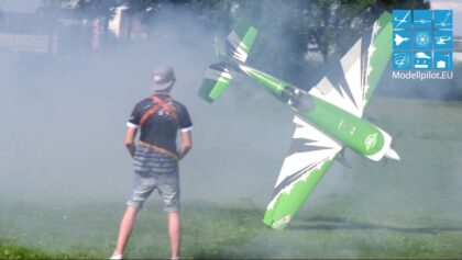 Torque & Crash Extra 330SC Dennis Gutowsky MULTIPLEX Airshow Bruchsal