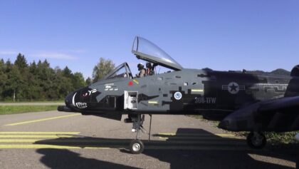 UNBELIEVABLE FANTASTIC DETAILED WARTHOG A-10 RC TURBINE SCALE MODEL JET