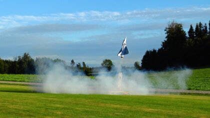 UNBELIEVABLE !!! RC LAUNCH-PAD MIRAGE 2000 TURBINE MODEL JET