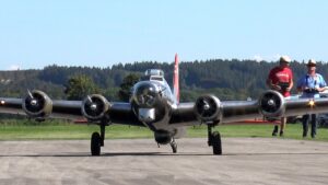 19 ft. B-17 Flying Fortress, P-47 Razorback, Corsair F4U