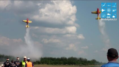 2X EXTRA 330 SC GERMAN AEROBATIC TEAM RC FORMATION FLIGHT