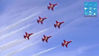 6X NORTHROP F-5E TIGER II PATROUILLE SUISSE AEROBATIC AIRSHOW FLIGHT