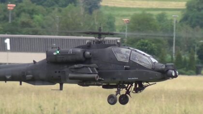 AH-64 RC BOEING APACHE LONGBOW HELICOPTER 2X PERFECT DETAILED RC