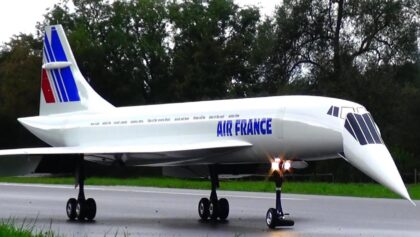 BIGGEST RC JET ON EARTH RC CONCORDE CARGO 32,8 FEET