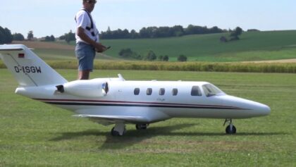 BUSINESS JET HUGE RC MODEL CITATION C-525 TWIN TURBINE AIRPLANE