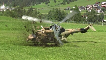 CRASH LANDING MILITARY EUROCOPTER AS-332/AS-532AL COUGAR SUPER PUMA RC SCALE