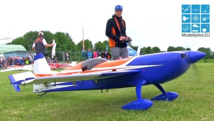 EXTRA 330 SC KRILL MODEL JEREMIAS HARTMANN RC AEROBATIC SMOKE