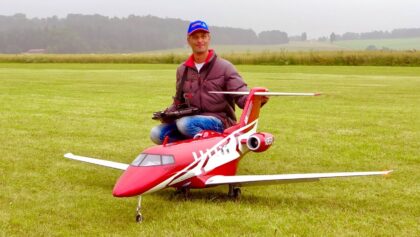 Fantastic flight with the red Pilatus PC-24 from Robert Sixt