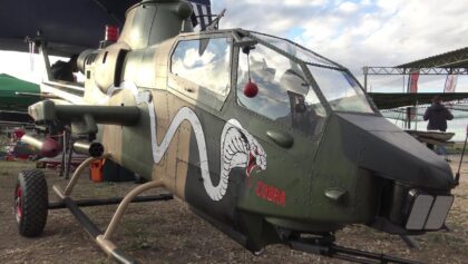 GIANT RC SCALE HELICOPTER TURBINE COBRA BELL AH-1 MODEL WITH