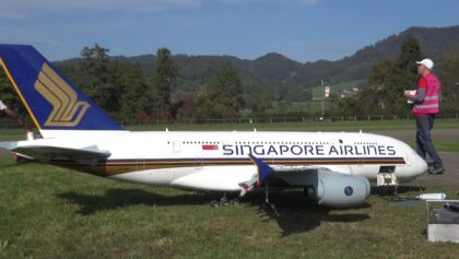 GIGANTIC RADIO CONTROLLED RC A-380 4X TURBINE MODEL AIRLINER