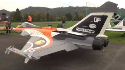 GIGANTIC RC JET RAFALE TWIN TURBINE MODEL HAUSEN ALBIS RC