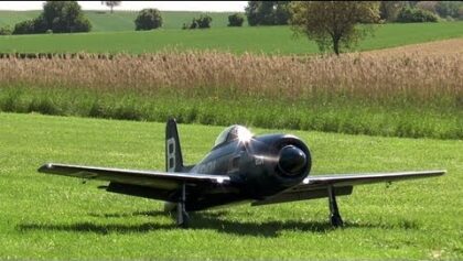 Grumman F8F Bearcat Moki 150cc
