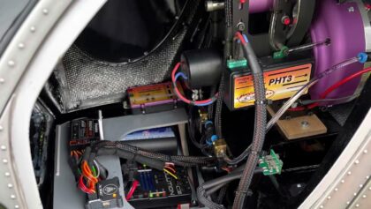 Kunden Bauauftrag Hughes 500 übergeben .