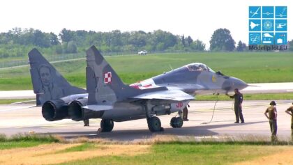 MIKOJAN-GUREWITSCH MIG-29 POLISH AIR FORCE JET AIRSHOW FLIGHT ILA BERLIN
