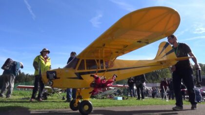 Multi Skydive Remote controlled skydiver out 4x RC Airplane Decathlon