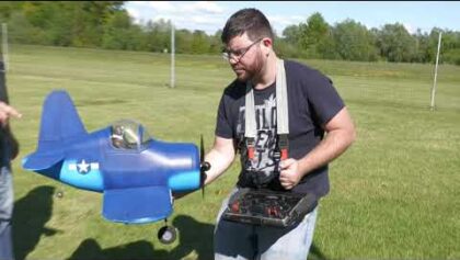 New Fattys Curtiss P40 und Corsair – Depron Funmodels in
