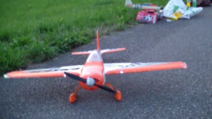 PARKZONE EXTRA 300 BNF RC ACRO MODEL AIRPLANE i am