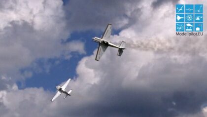 RAVEN RC FORMATION SMOKE FLIGHT PASCAL MAYER & WERNER KOHLBERGER