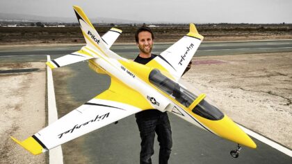 RC JET flown by a RYANAIR pilot!!