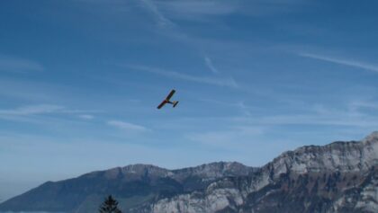 RCHeliJet flying in Switzerland Mountains RC Helicopter Blade 450 and