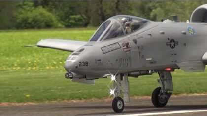 SUPER SCALE RC TURBINE MODEL JET WARTHOG A-10 THUNDERBOLT II