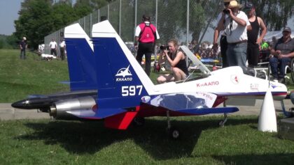 Su27 RC Vector thrusted double turbine model Jet aerobatic smoke