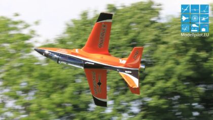VIPERJET RC TURBINE JET DR. DOM AEROBATIC AIRSHOW FLIGHT MULTIPLEX